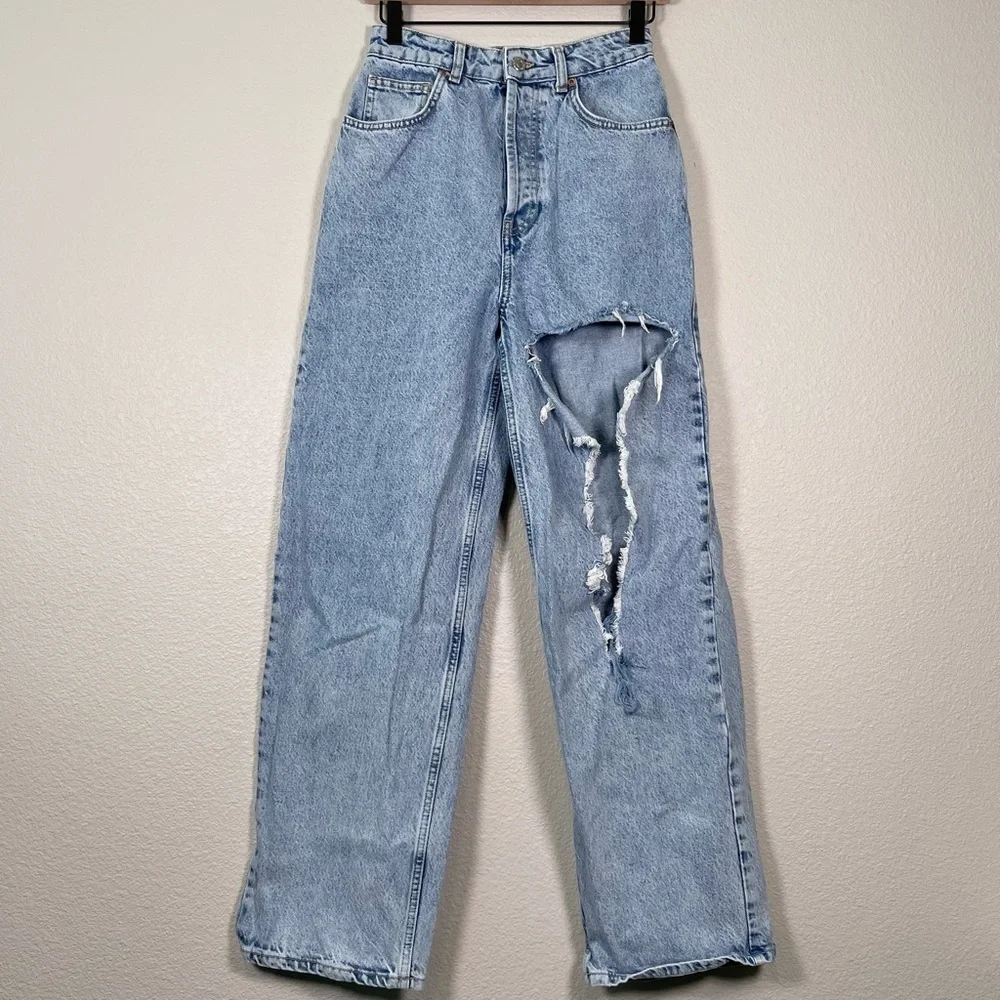 Topshop Ripped High Waist Oversize Mom Jeans - Picture 2 of 8